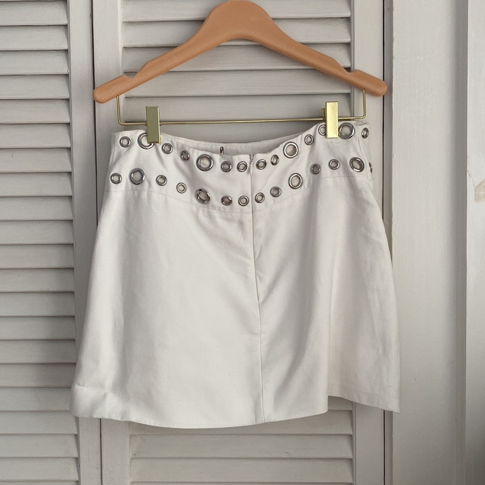Shop Alexis - Picture 4 of 5